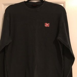 Men’s long sleeve size XL shirt